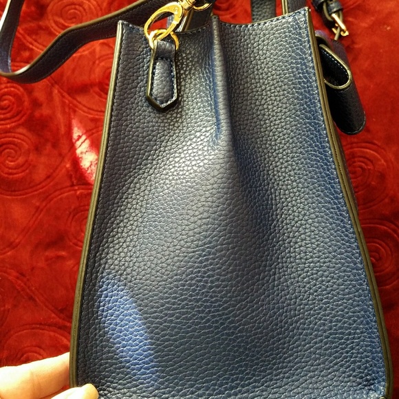 Suzy Levian ~Pebbled Faux Leather Satchel with Bow - Picture 8 of 8